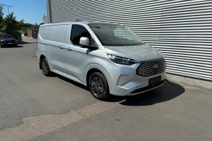 Sølv Ford E-Transit Custom 320 L1 fra 2026