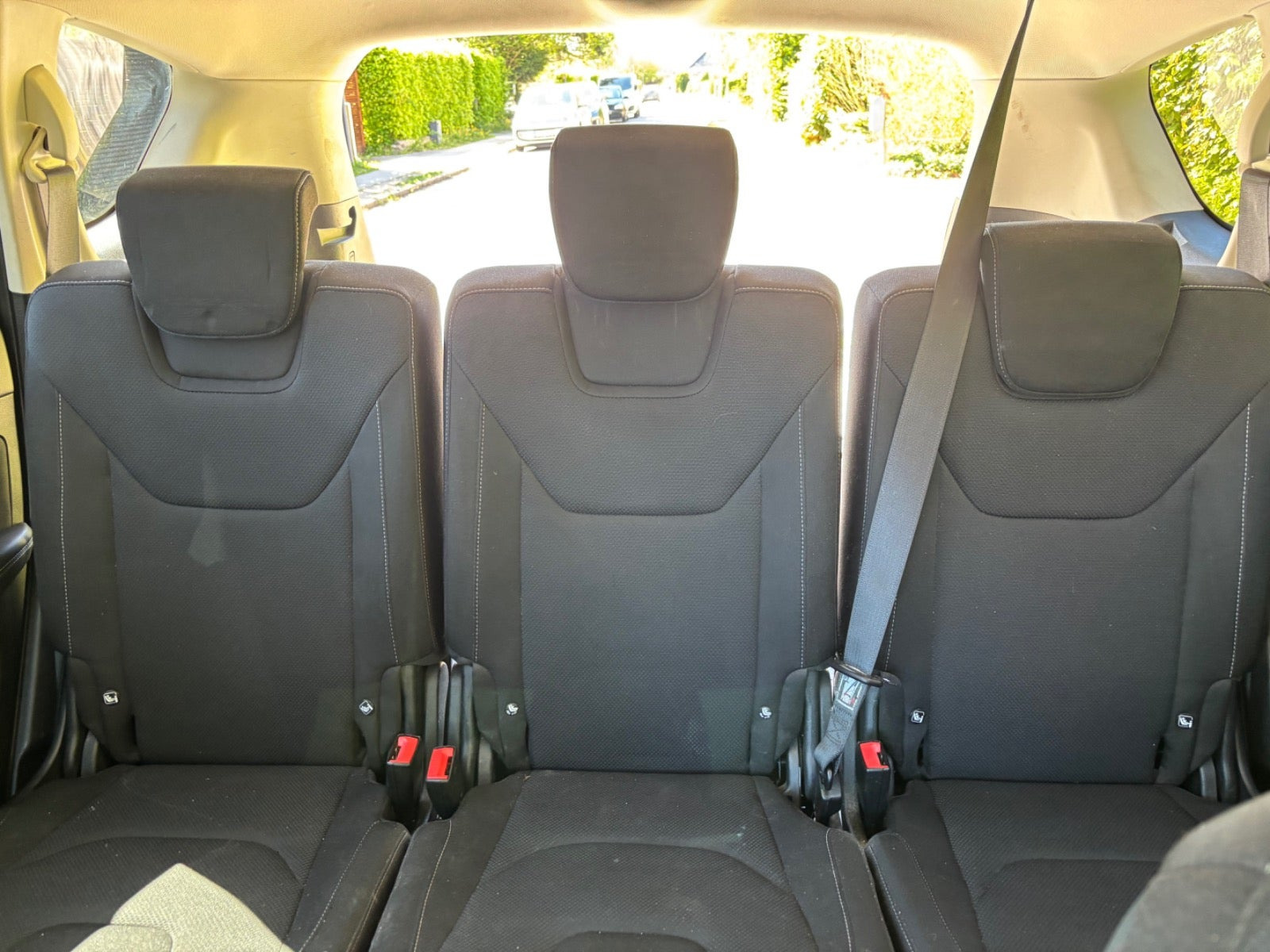 Orange Ford S-MAX fra 2015