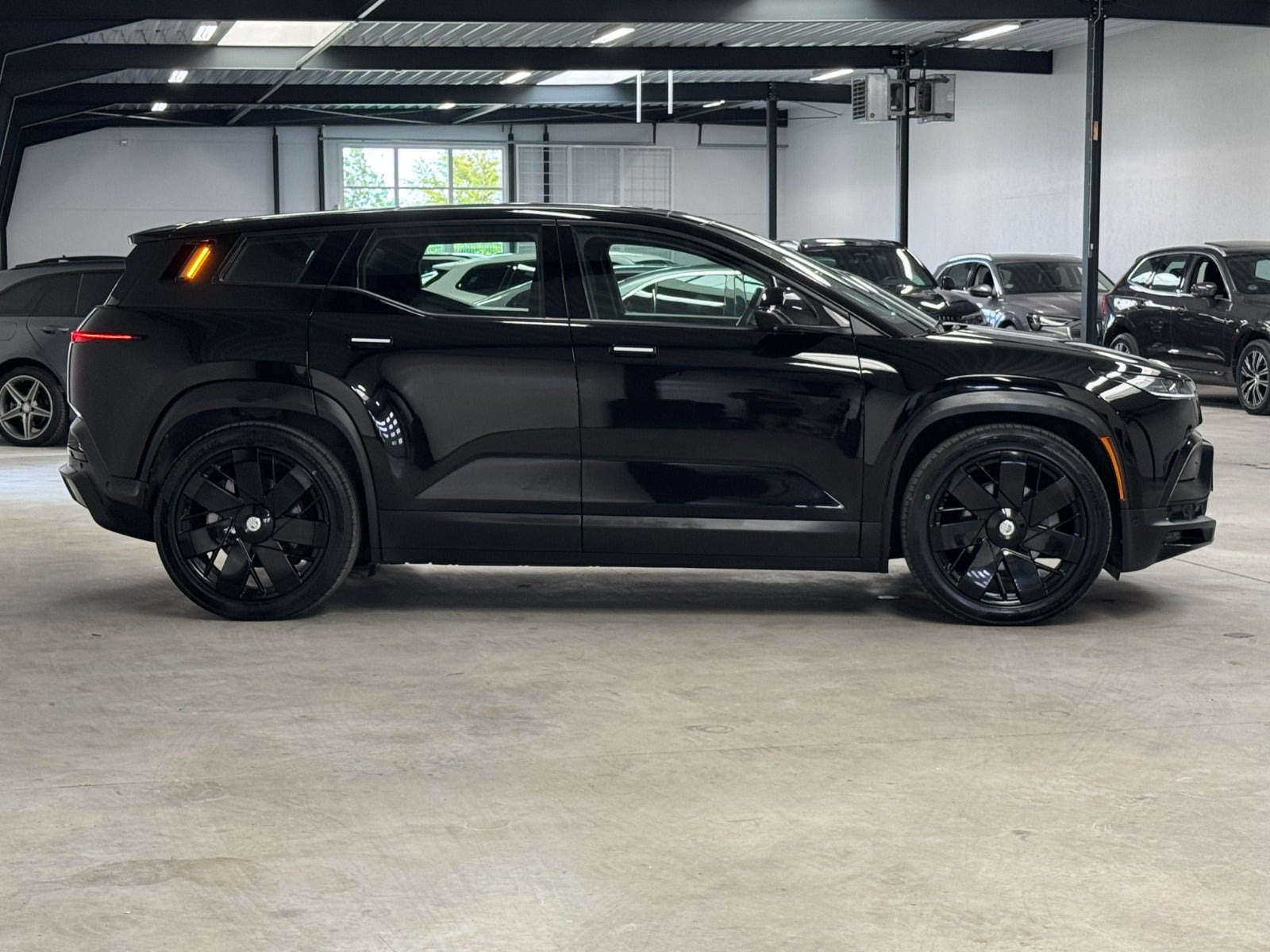 Sort Fisker Ocean fra 2023