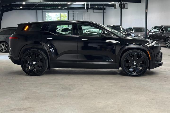 Sort Fisker Ocean fra 2023