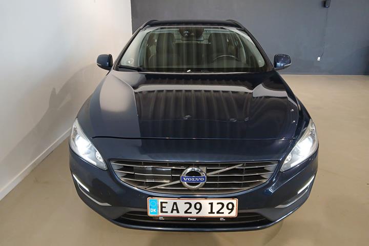 Blå Volvo V60 fra 2015
