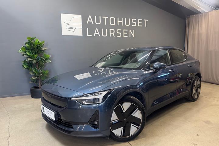 Grå Polestar 2 fra 2025 set udefra