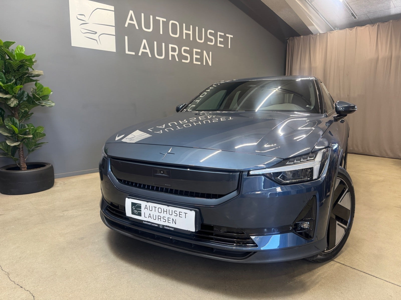 Grå Polestar 2 fra 2025