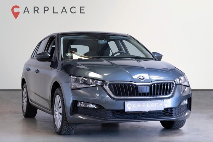 Grå Skoda Scala fra 2021