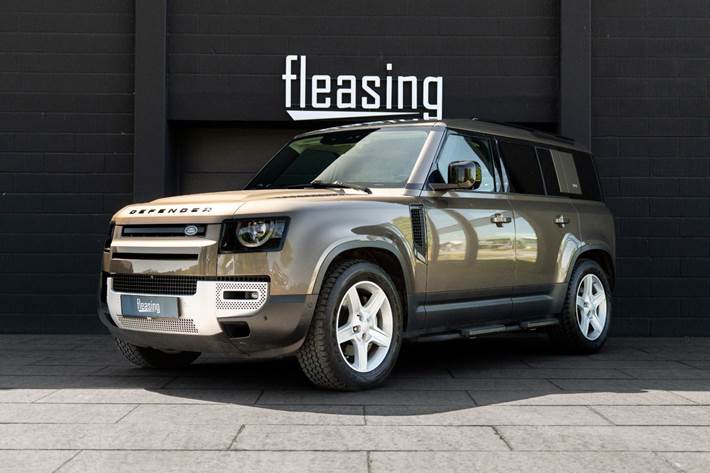 Bronze Land Rover Defender 110 fra 2020
