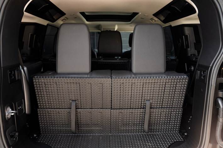 Bronze Land Rover Defender 110 fra 2020