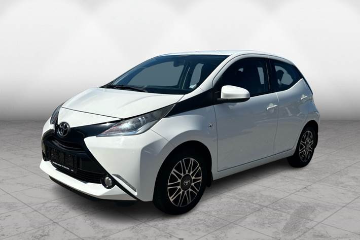 Hvid Toyota Aygo fra 2014