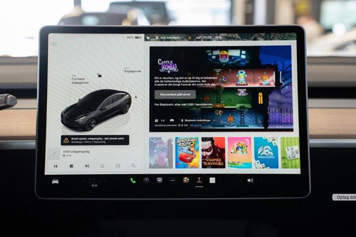 Sort Tesla Model 3 fra 2023