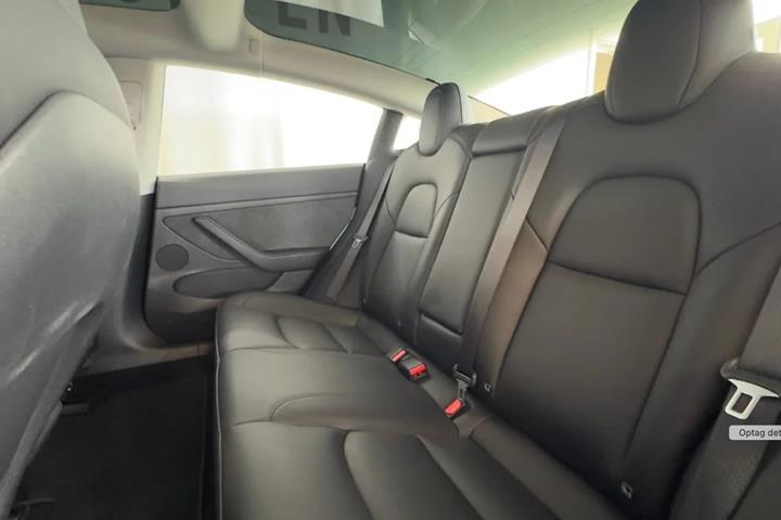 Sort Tesla Model 3 fra 2023