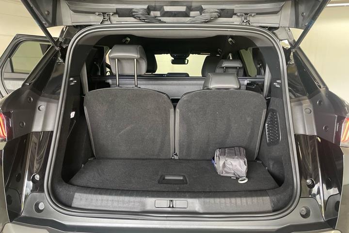 Sort Peugeot e-5008 fra 2025