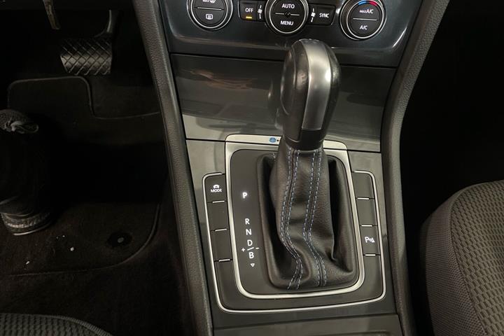 Hvid VW e-Golf VII fra 2020