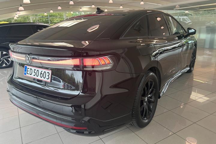 Sort VW ID.7 fra 2024