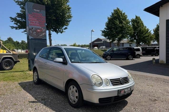 undefined VW Polo fra 2003 set udefra