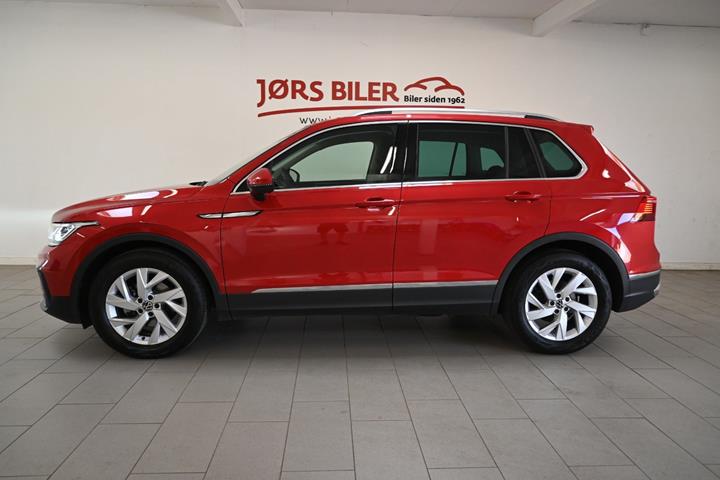 Rød VW Tiguan fra 2023