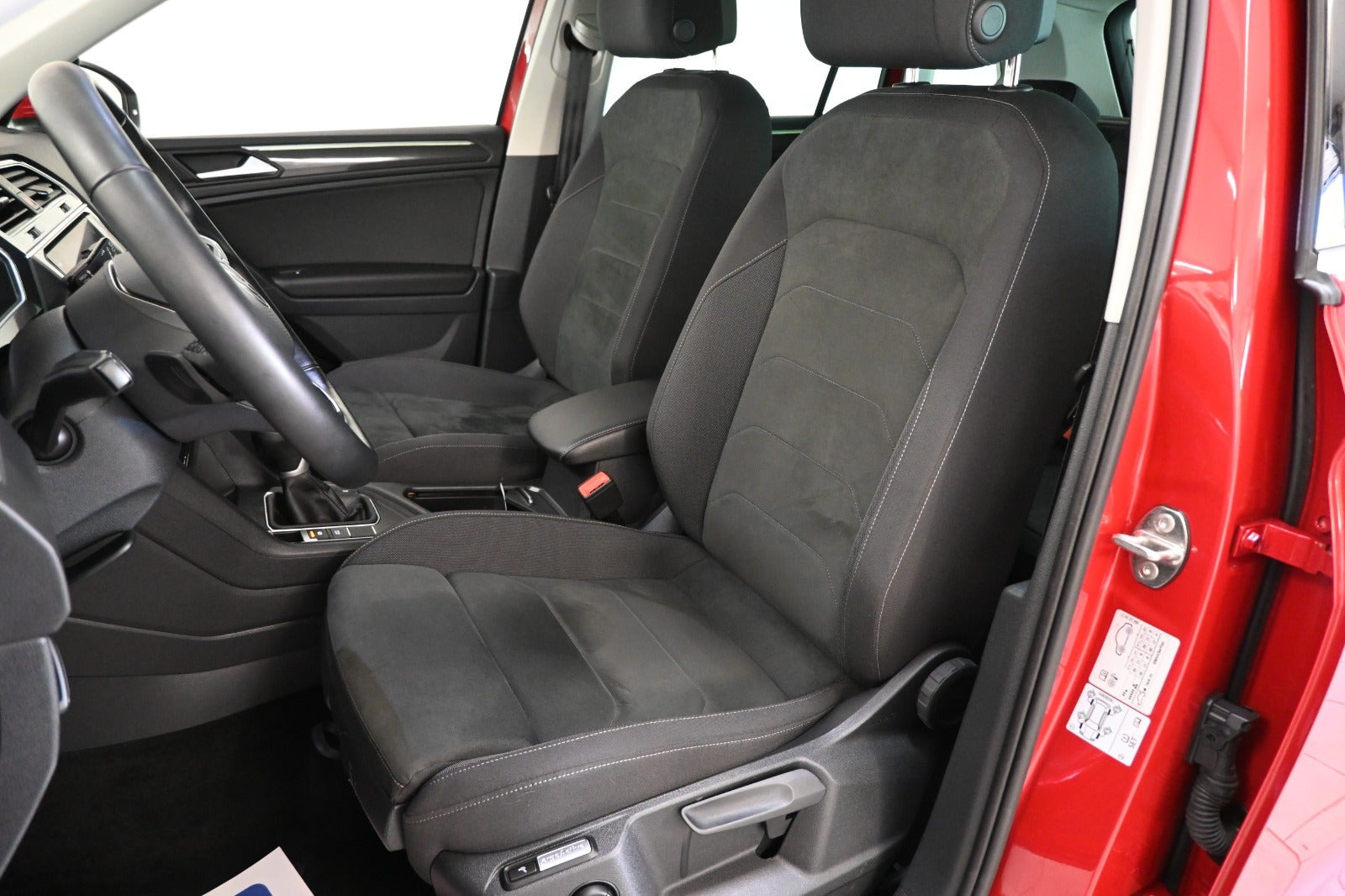 Rød VW Tiguan fra 2023