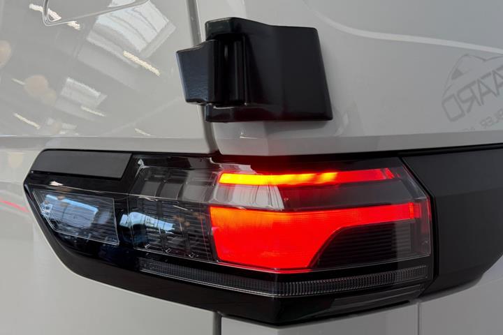 Hvid VW ID.Buzz fra 2025