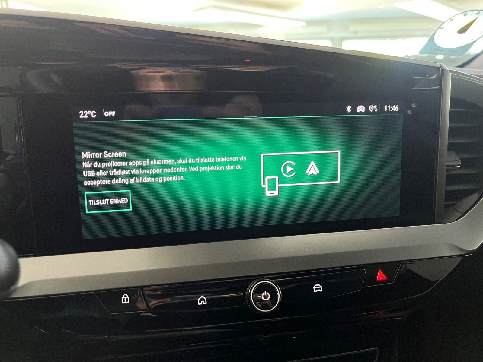 Blå Opel Mokka-e fra 2025