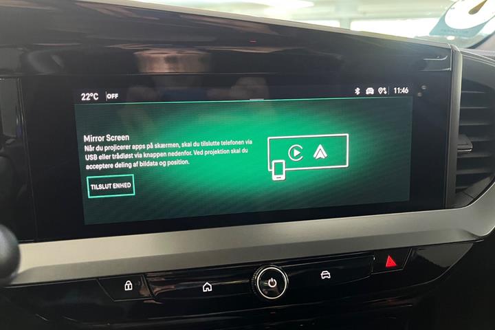 Blå Opel Mokka-e fra 2025