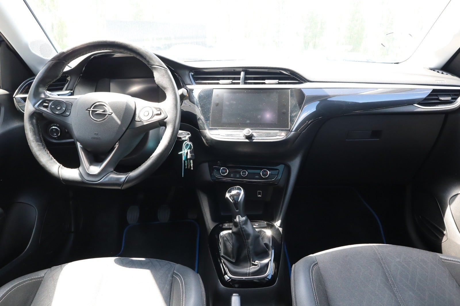 Blå Opel Corsa fra 2021