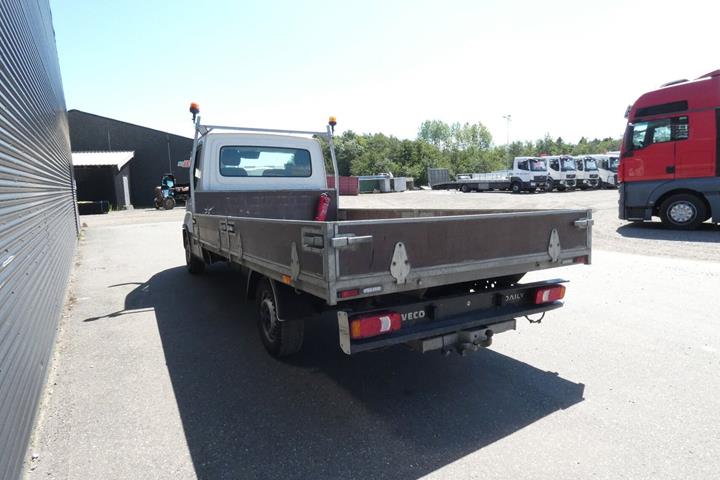 Hvid Iveco Daily fra 2023