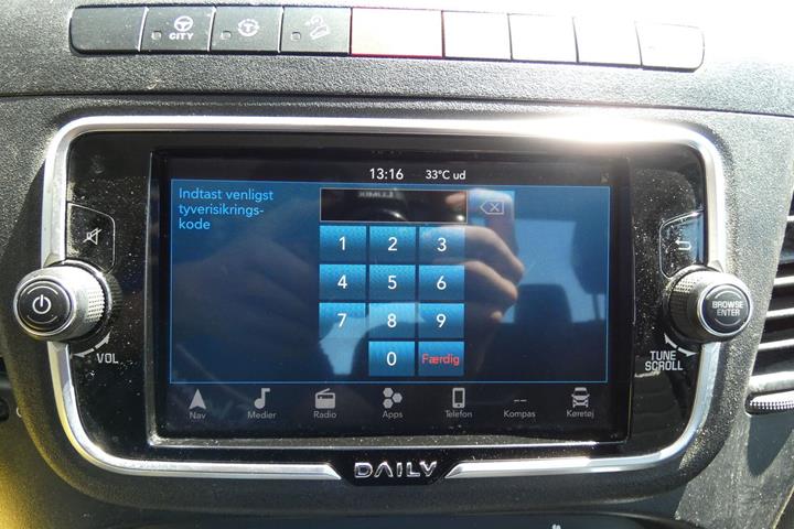 Hvid Iveco Daily fra 2023