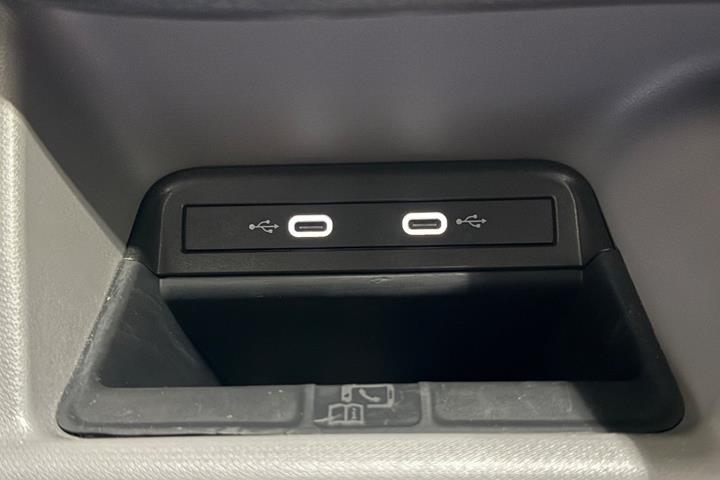 Hvid VW ID.Buzz fra 2025