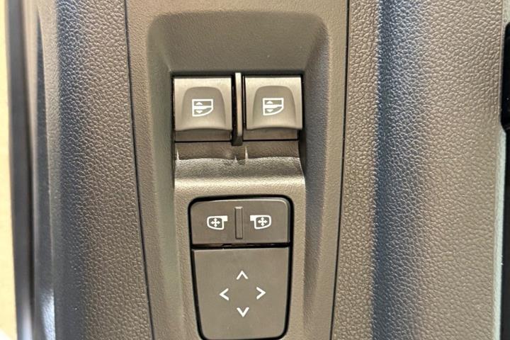 Hvid Renault Master V T35 fra 2025