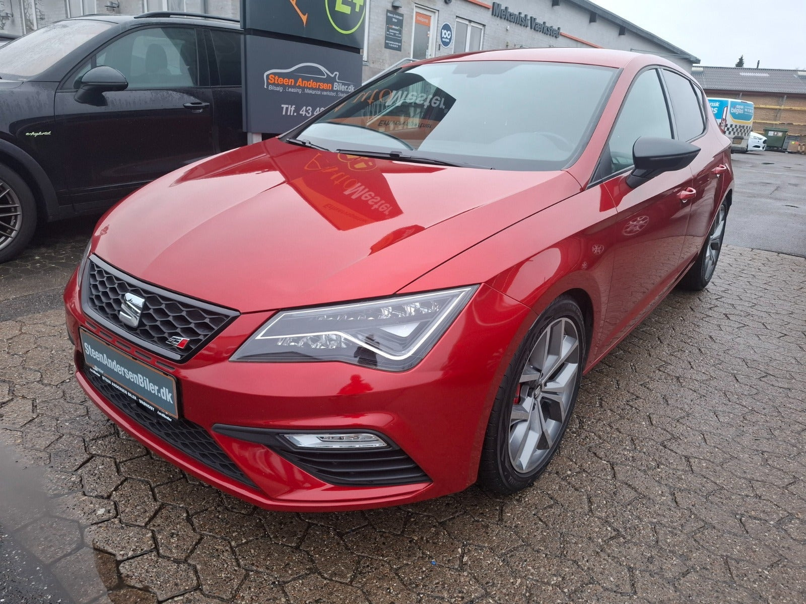Rød Seat Leon fra 2017