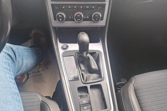 Rød Seat Leon fra 2017