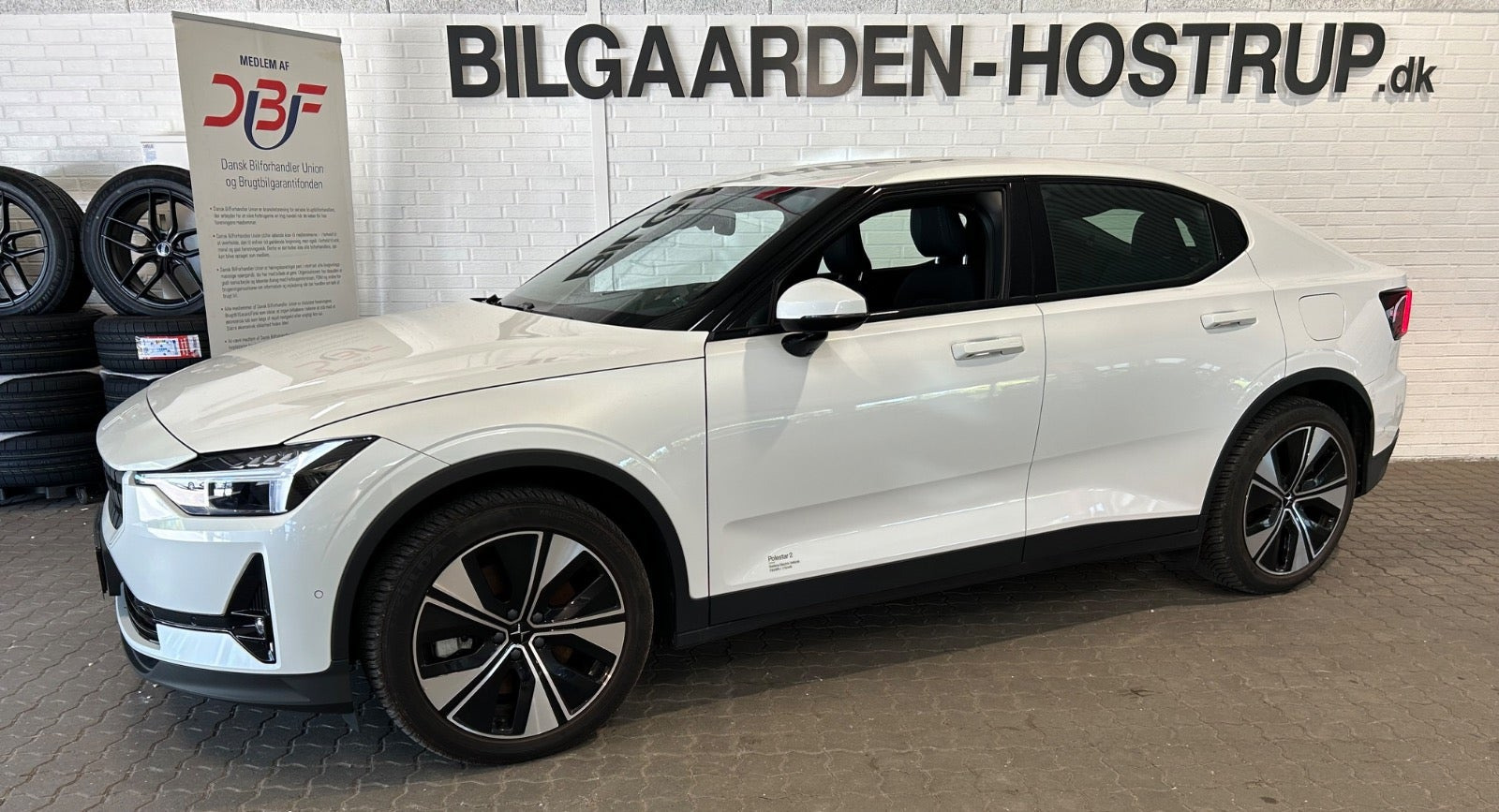 Hvid Polestar 2 fra 2023