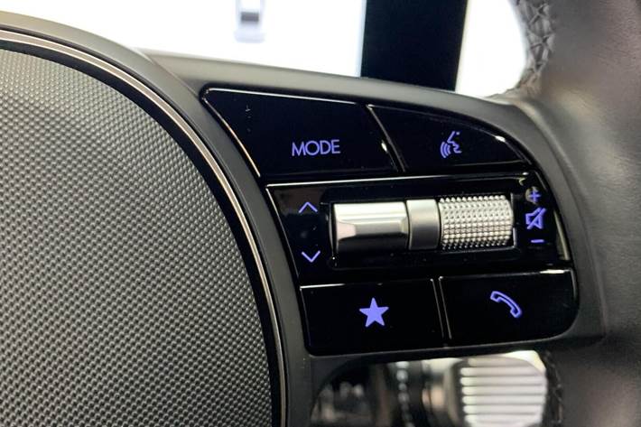 Grå Hyundai Ioniq 6 fra 2023