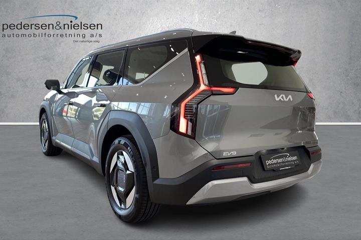 Grå Kia EV9 fra 2026