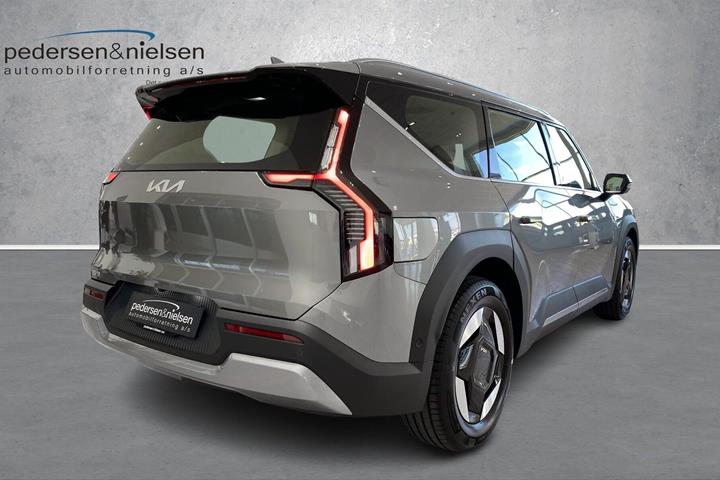 Grå Kia EV9 fra 2026