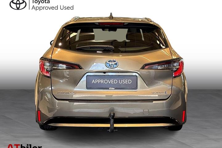 Bronze Toyota Corolla fra 2020