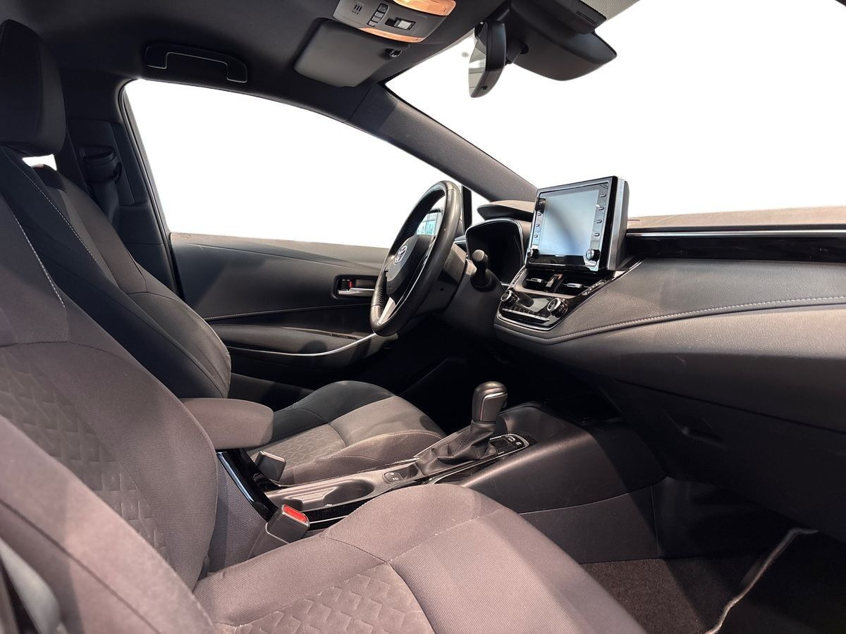 Bronze Toyota Corolla fra 2020
