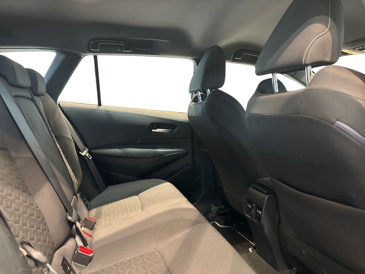 Bronze Toyota Corolla fra 2020