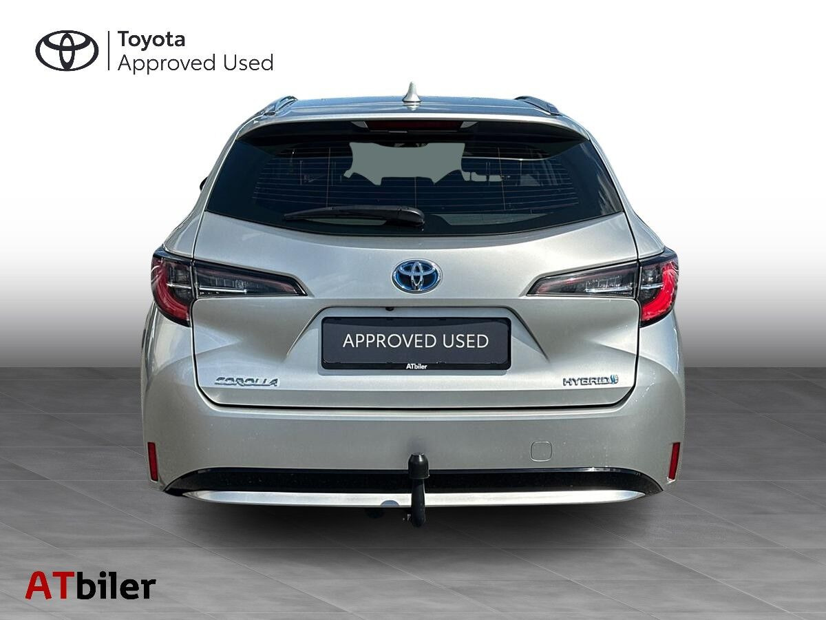 Sølv Toyota Corolla fra 2019