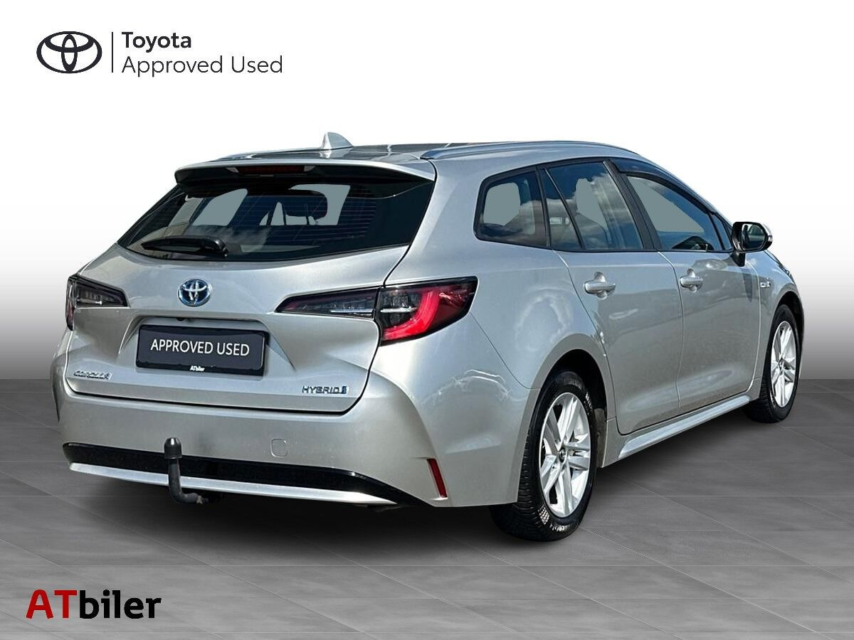 Sølv Toyota Corolla fra 2019