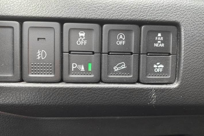 Grå Suzuki Vitara fra 2018