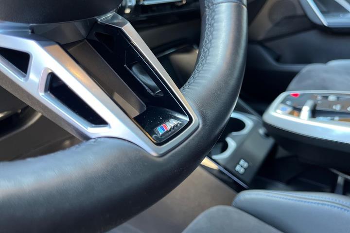 Sort BMW iX1 fra 2024