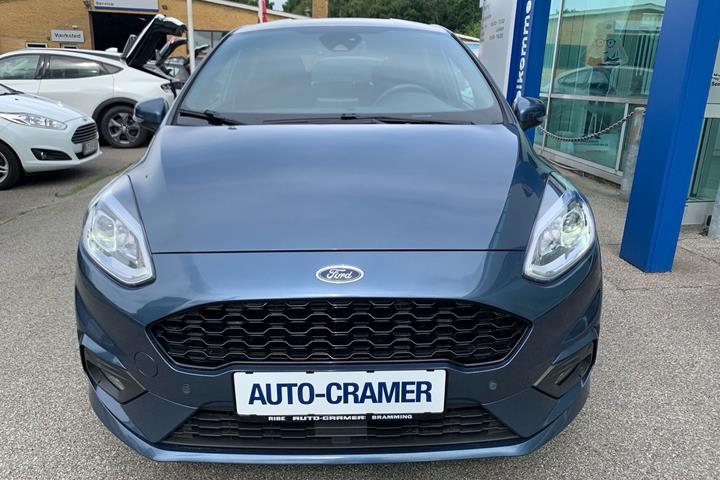 Blå Ford Fiesta fra 2021