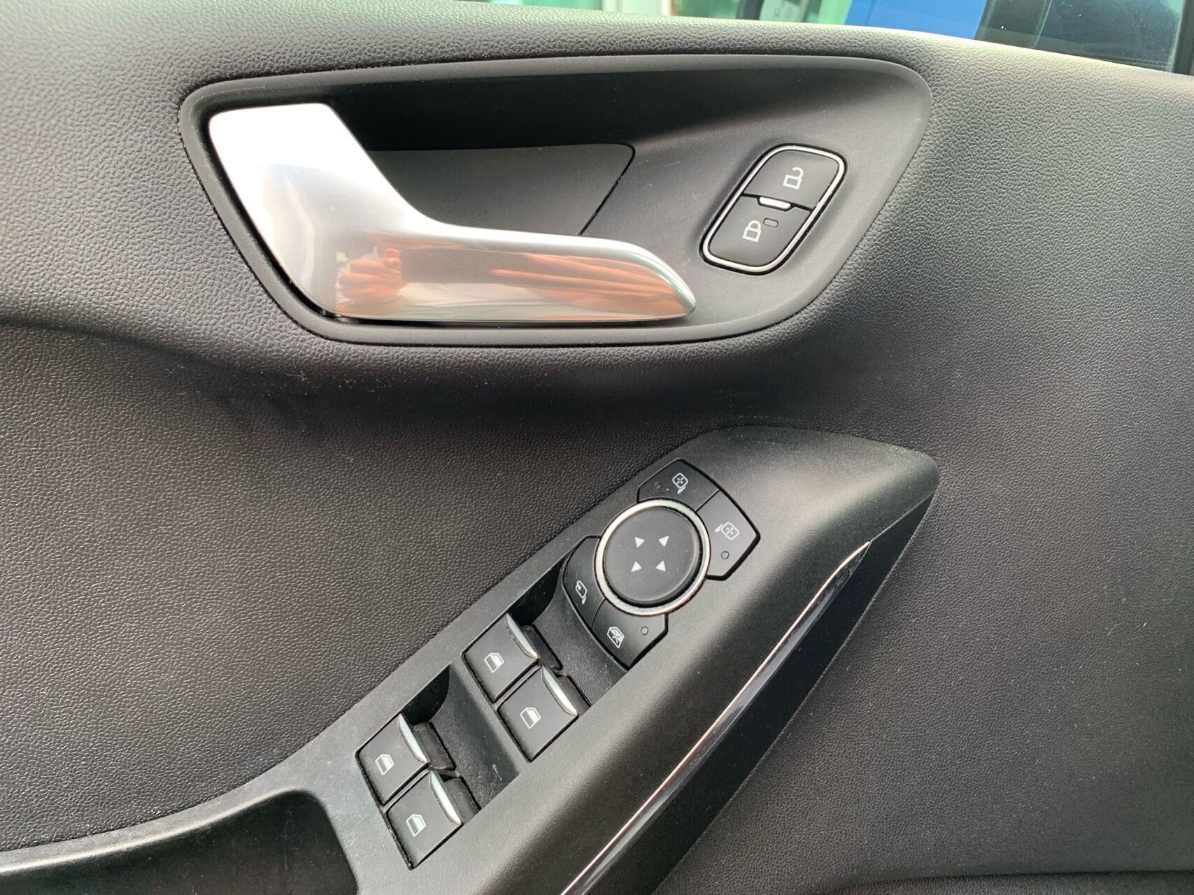 Blå Ford Fiesta fra 2021