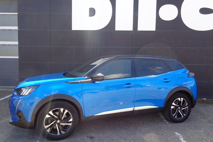 Blå Peugeot e-2008 fra 2020