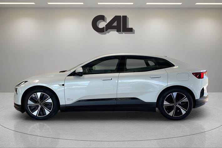Hvid Polestar 4 fra 2024