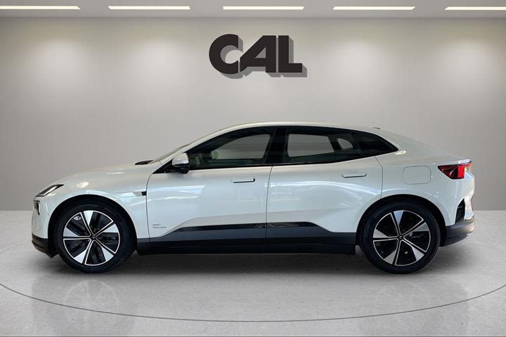 Hvid Polestar 4 fra 2024