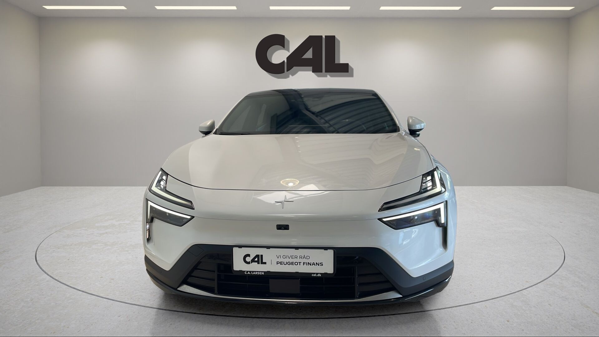 Hvid Polestar 4 fra 2024