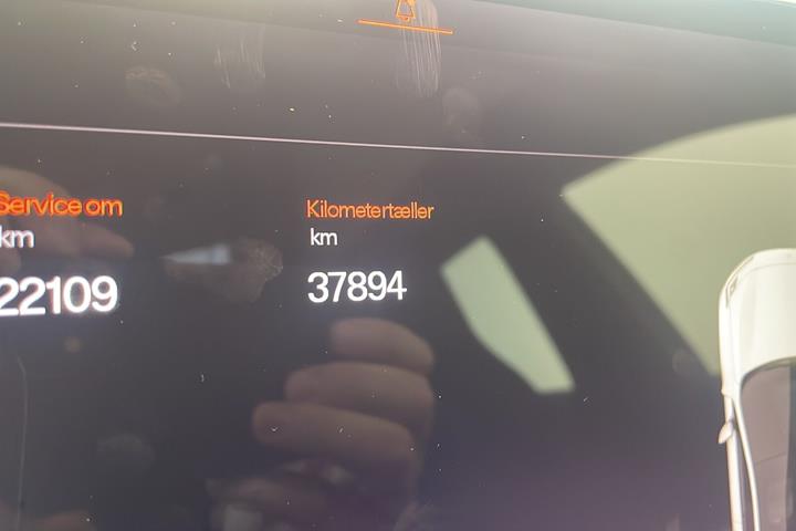 Hvid Polestar 4 fra 2024