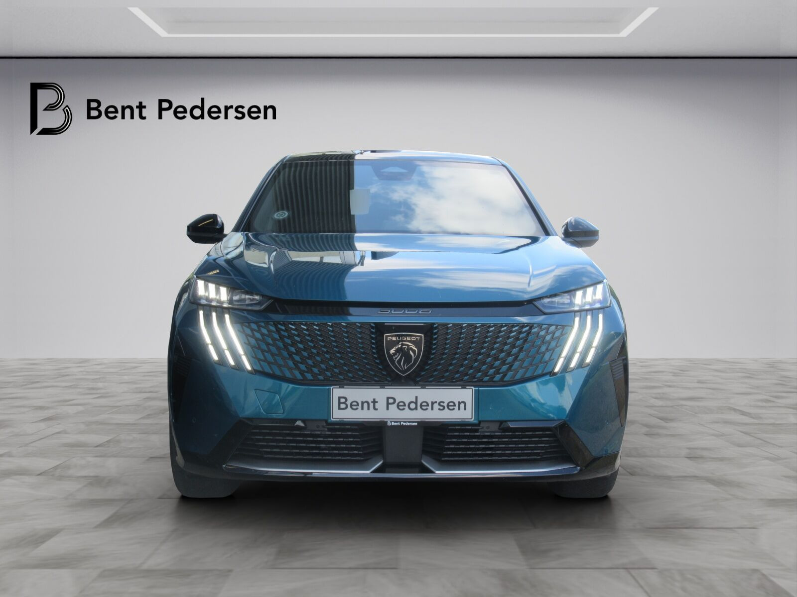 Blå Peugeot e-3008 fra 2025