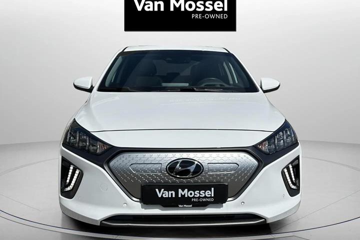 Hvid Hyundai Ioniq fra 2021