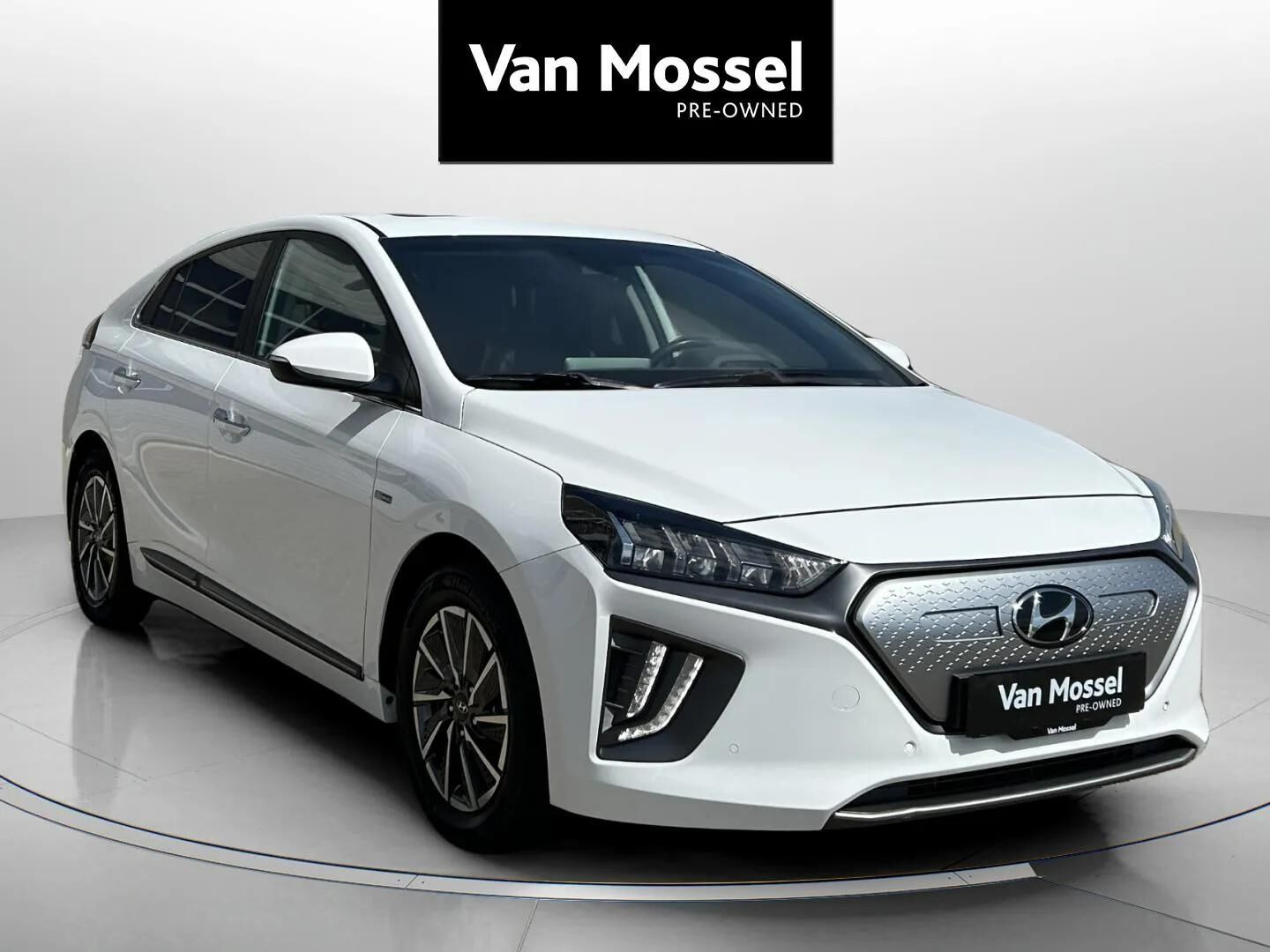 Hvid Hyundai Ioniq fra 2021